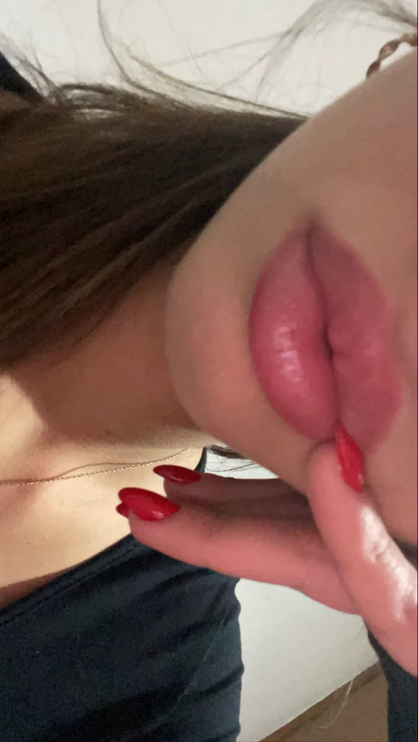 Amanda, 27